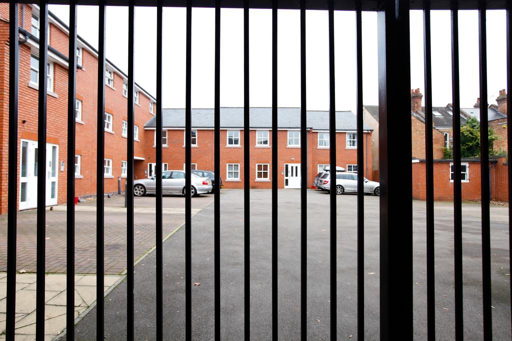 Leamington Spa Apartments ภายนอก รูปภาพ